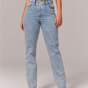 NWOT Abercrombie and Fitch jeans. Size 16L/33